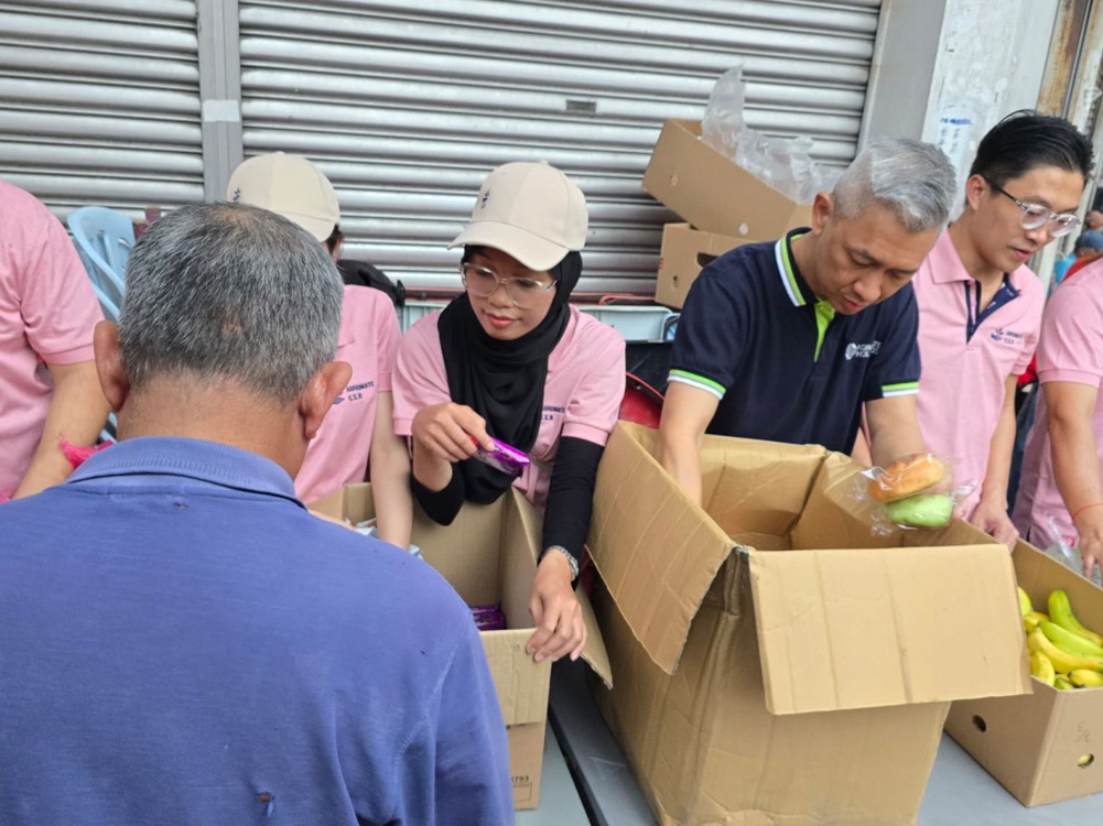 Food Distribution with Kechara Soup Kitchen